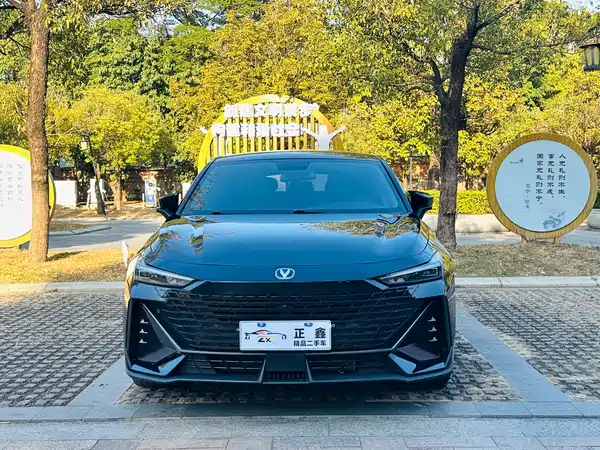 Changan UNI-V 2022, фото 2