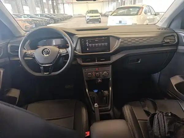 Volkswagen T-Cross 2023, фото 9