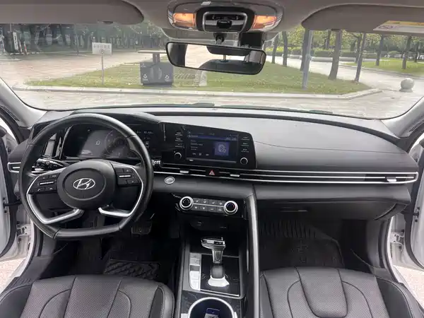 Hyundai Elantra 2021, фото 4