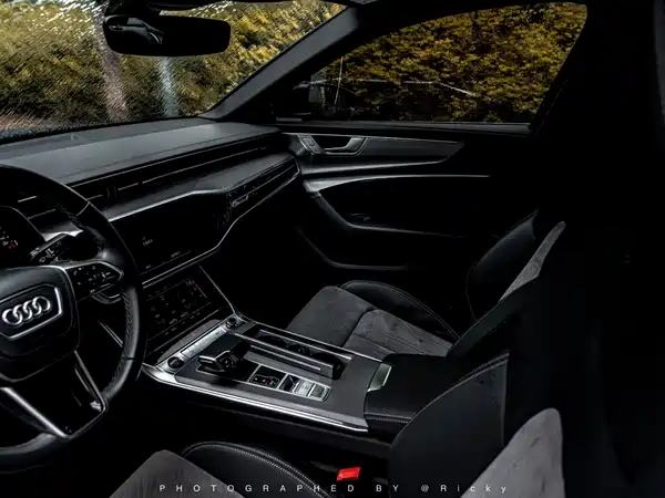 Audi A6L 2024, фото 6
