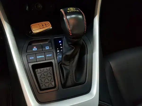 Toyota RAV4 2022, фото 13