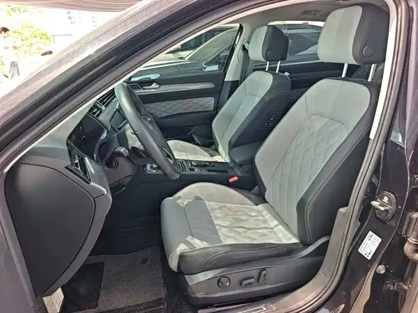 Volkswagen Magotan 2025, фото 14