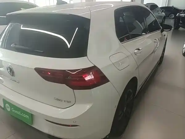 Volkswagen Golf 2023, фото 6