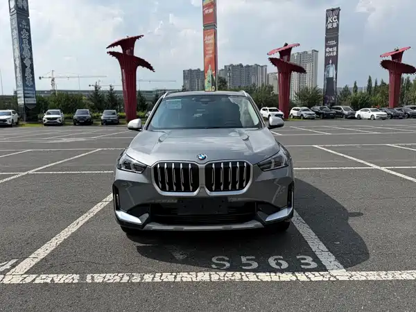 BMW X1 2023, фото 2