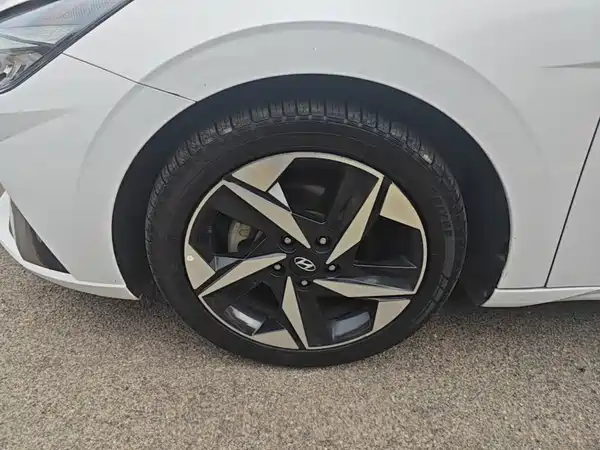 Hyundai Elantra 2022, фото 22