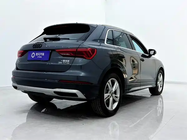 Audi Q3 2022, фото 6