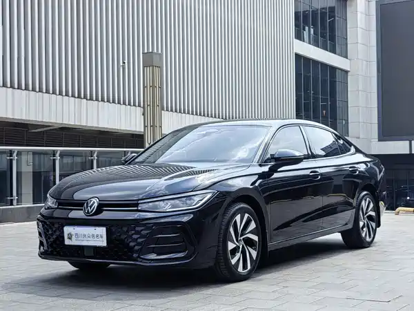 Volkswagen Passat 2025, фото 2