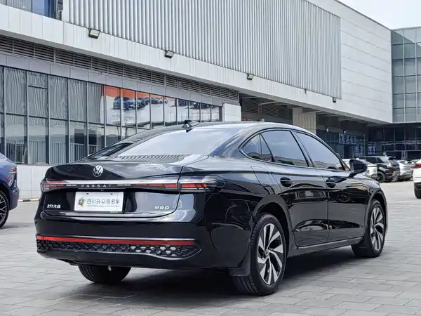 Volkswagen Passat 2025, фото 5