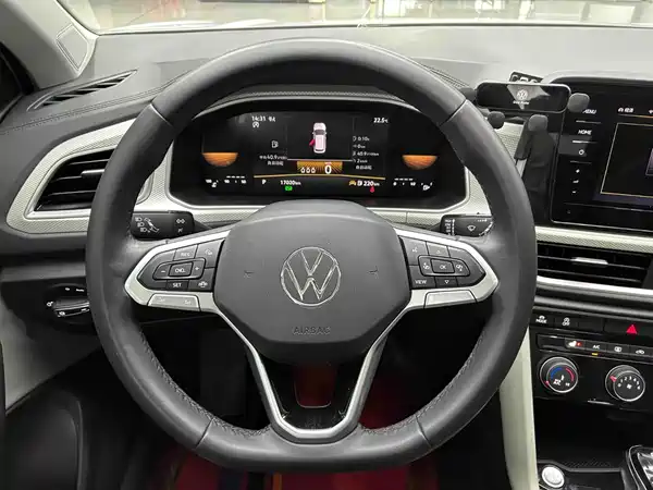 Volkswagen T-ROC 2023, фото 3
