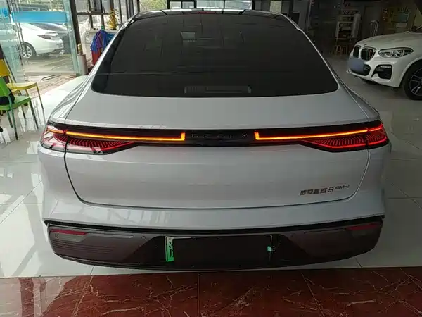 Geely Galaxy Starshine 8 2025, фото 5