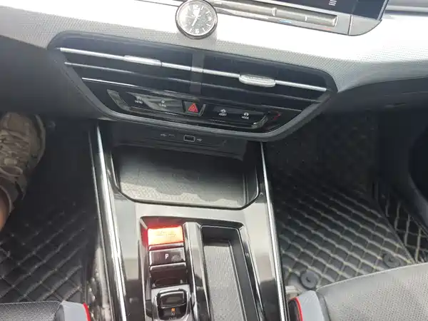 Volkswagen Lamando 2023, фото 20