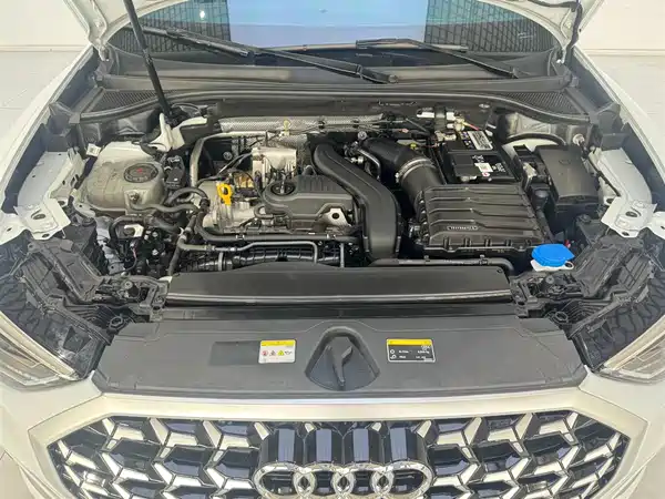 Audi Q3 2024, фото 9