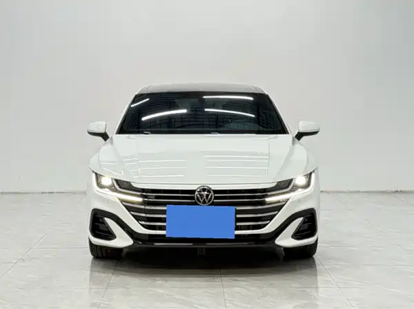 Volkswagen Passat CC 2024, фото 2