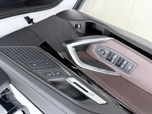 BMW X1 2023, фото 21