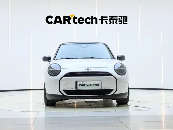 MINI Cooper SE 2024, фото 7