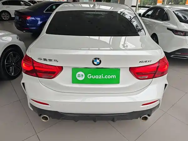 BMW 1 Series 2023, фото 5