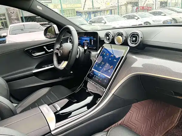 Mercedes-Benz C-Class 2024, фото 6