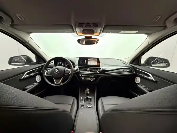 BMW 1 Series 2021, фото 14