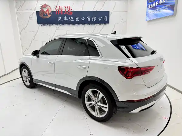 Audi Q3 2023, фото 2