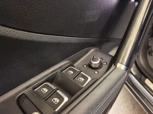 Audi Q2L 2022, фото 5