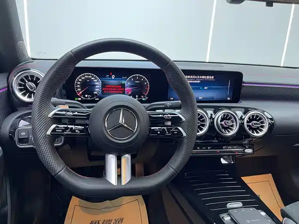 Mercedes-Benz A-Class 2023, фото 25