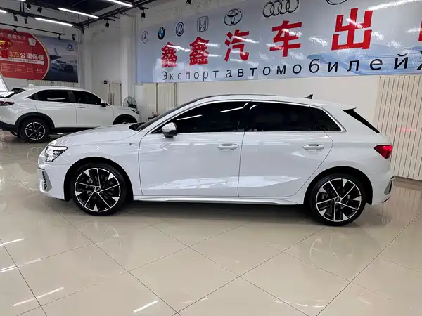 Audi A3 2023, фото 6