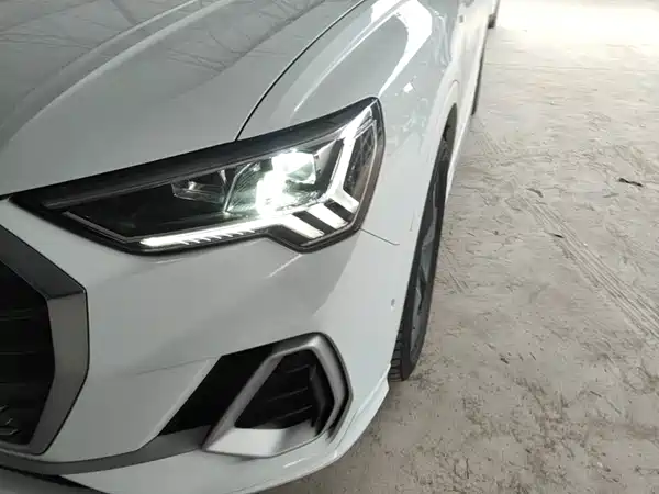 Audi Q3 2023, фото 23
