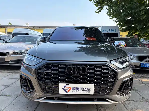 Audi Q5L Sportback 2022, фото 2