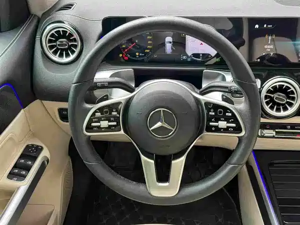 Mercedes-Benz GLB 2022, фото 6