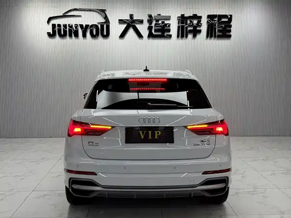 Audi Q3 2022, фото 5