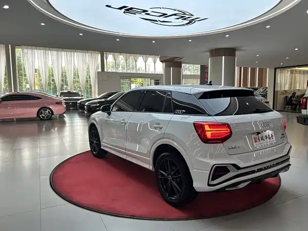 Audi Q2L 2022, фото 8
