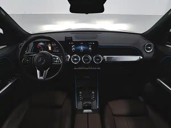 Mercedes-Benz GLB 2023, фото 5