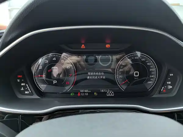 Audi Q3 2023, фото 11