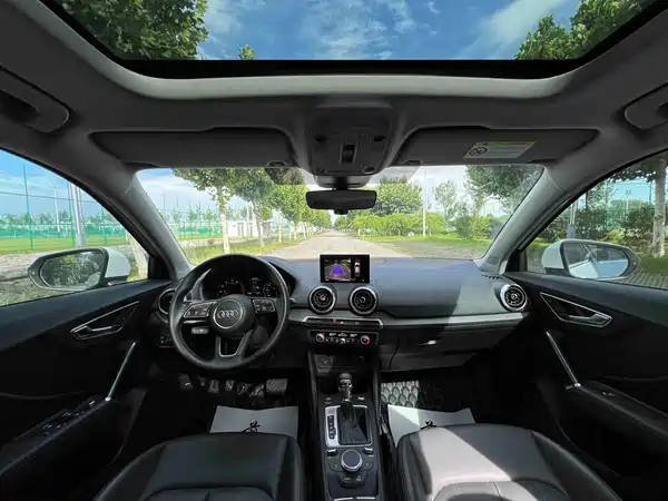 Audi Q2L 2022, фото 9
