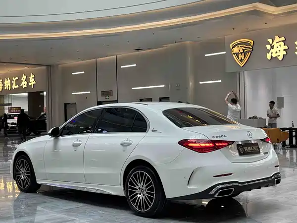 Mercedes-Benz C-Class 2024, фото 3