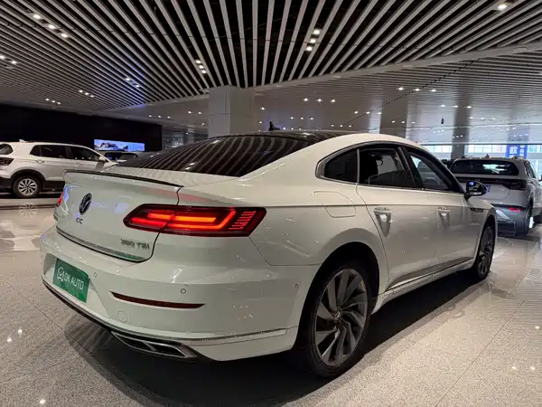 Volkswagen Passat CC 2023, фото 7