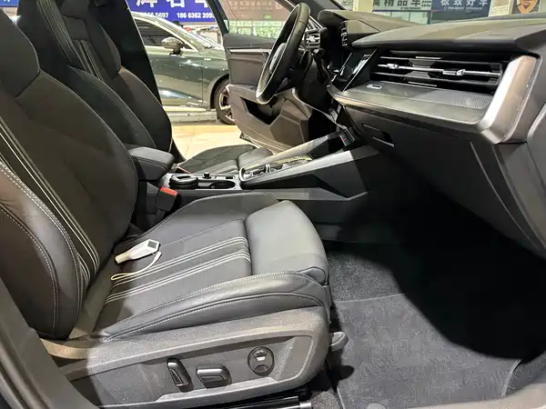 Audi A3 2023, фото 11