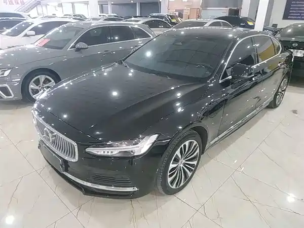 Volvo S90 PHEV 2023