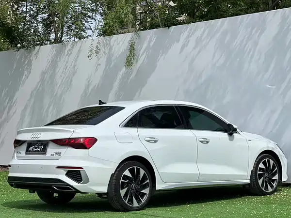 Audi A3 2022, фото 7