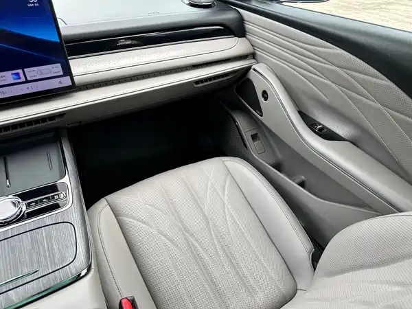 Geely Galaxy Starshine 8 2025, фото 24