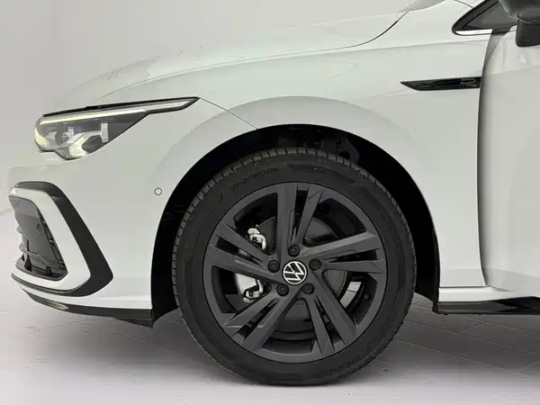Volkswagen Golf 2023, фото 18