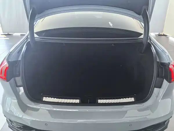 Audi A5L 2025, фото 15