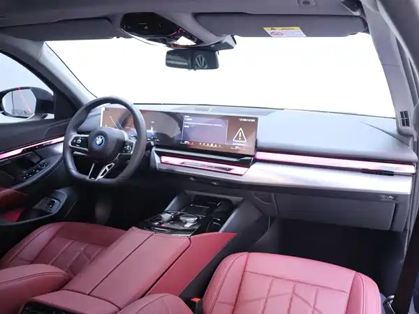 BMW i5 2025, фото 20