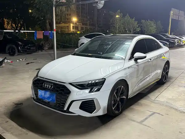 Audi A3 2021, фото 2