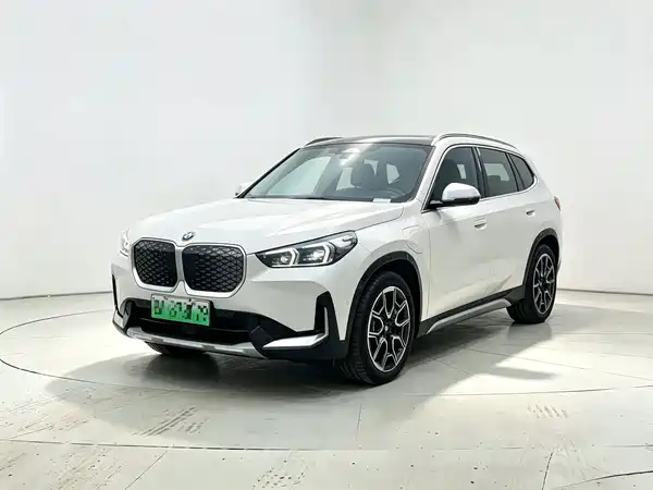 BMW iX1 2023