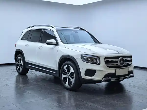 Mercedes-Benz GLB 2023, фото 3
