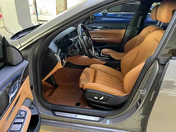 BMW 6 Series GT 2022, фото 4