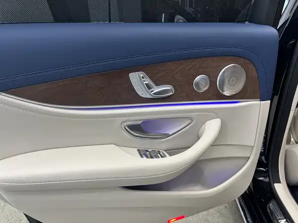 Mercedes-Benz E-Class 2022, фото 14