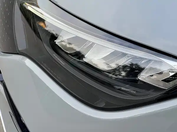 Mercedes-Benz EQE 2022, фото 10