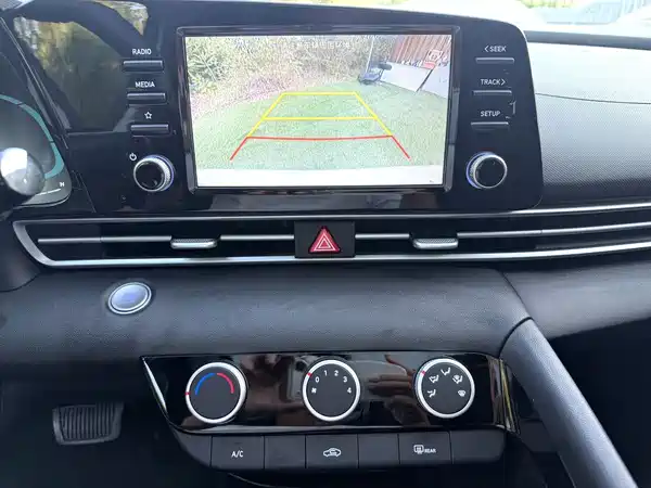 Hyundai Elantra 2023, фото 5